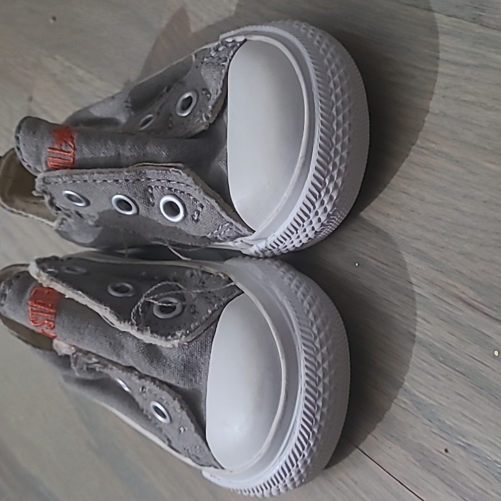 Converse - Picture 4 of 4